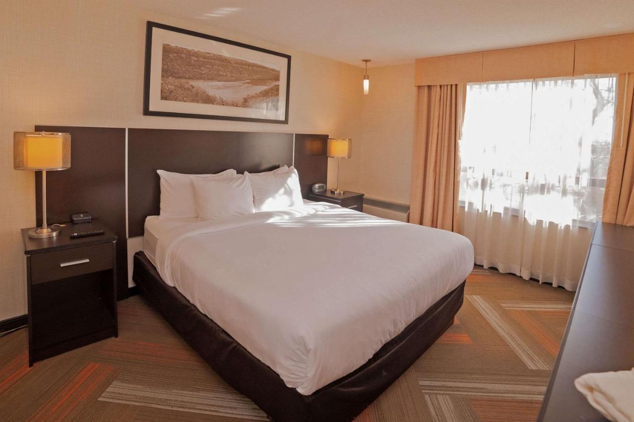 Quality Hotel Μπέρλινγκτον Εξωτερικό φωτογραφία